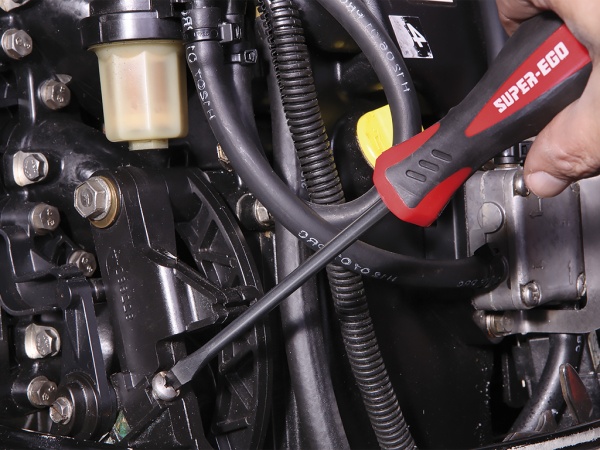 шлицевая отвертка 5 х 150 мм