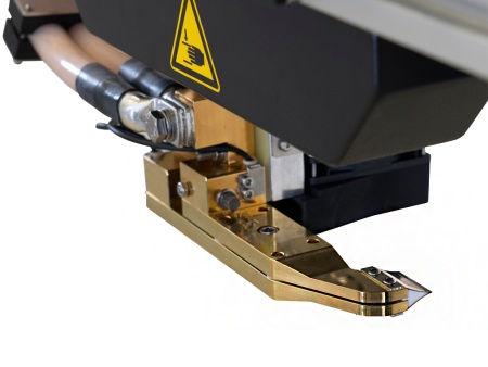 трехгранный кронштейн 8 мм для seamtek