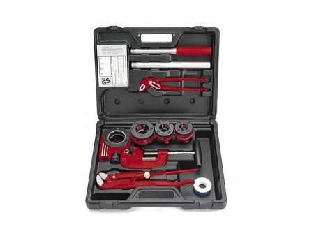 универсальный набор сантехнического инструмента с ручным резьбонарезным клуппом sani kit (сани кит)