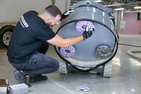 шлифовально-полировальная машина lavina elite l32reu самоходная с дистан. управлением